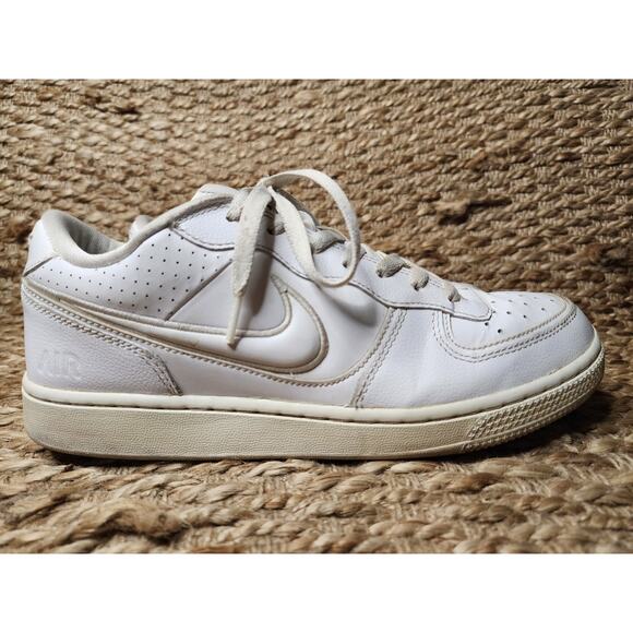 NIKE AIR ZOOM INFILTRATOR WHITE BASKETBALL ATHLETIC SHOES MEN\'S SIZE 9